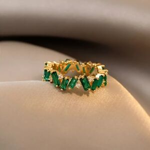 * NEW Unique Gold Ring with Cubic Zirconia Diamond Green Crystal Classic
